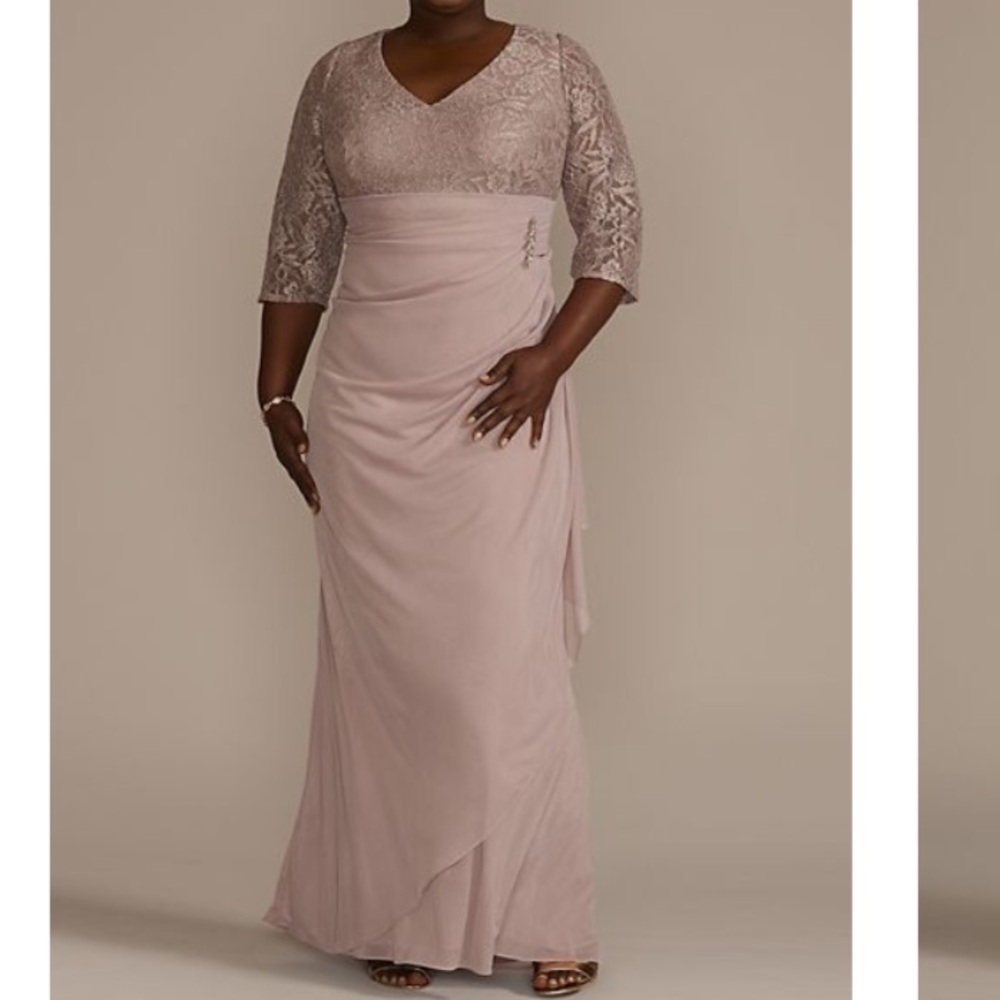 NWT 3/4 Sleeve Lace and Mesh Sheath Dress